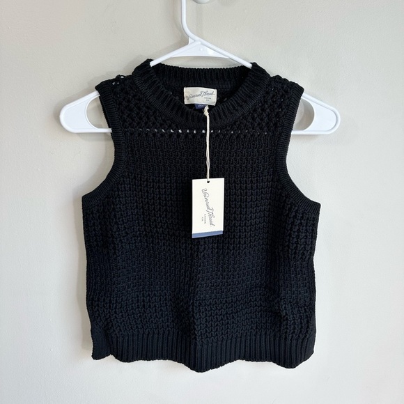 Universal Thread Sweaters - NWT Universal Thread Crochet Knit Open Work Sweater Vest Black Size X-Small